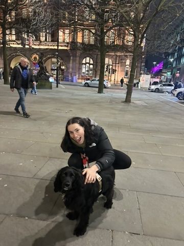 Lena out in the city at night